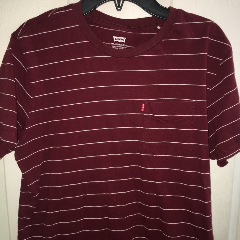 Levi’s Men’s Burgundy Stripe T-shirt